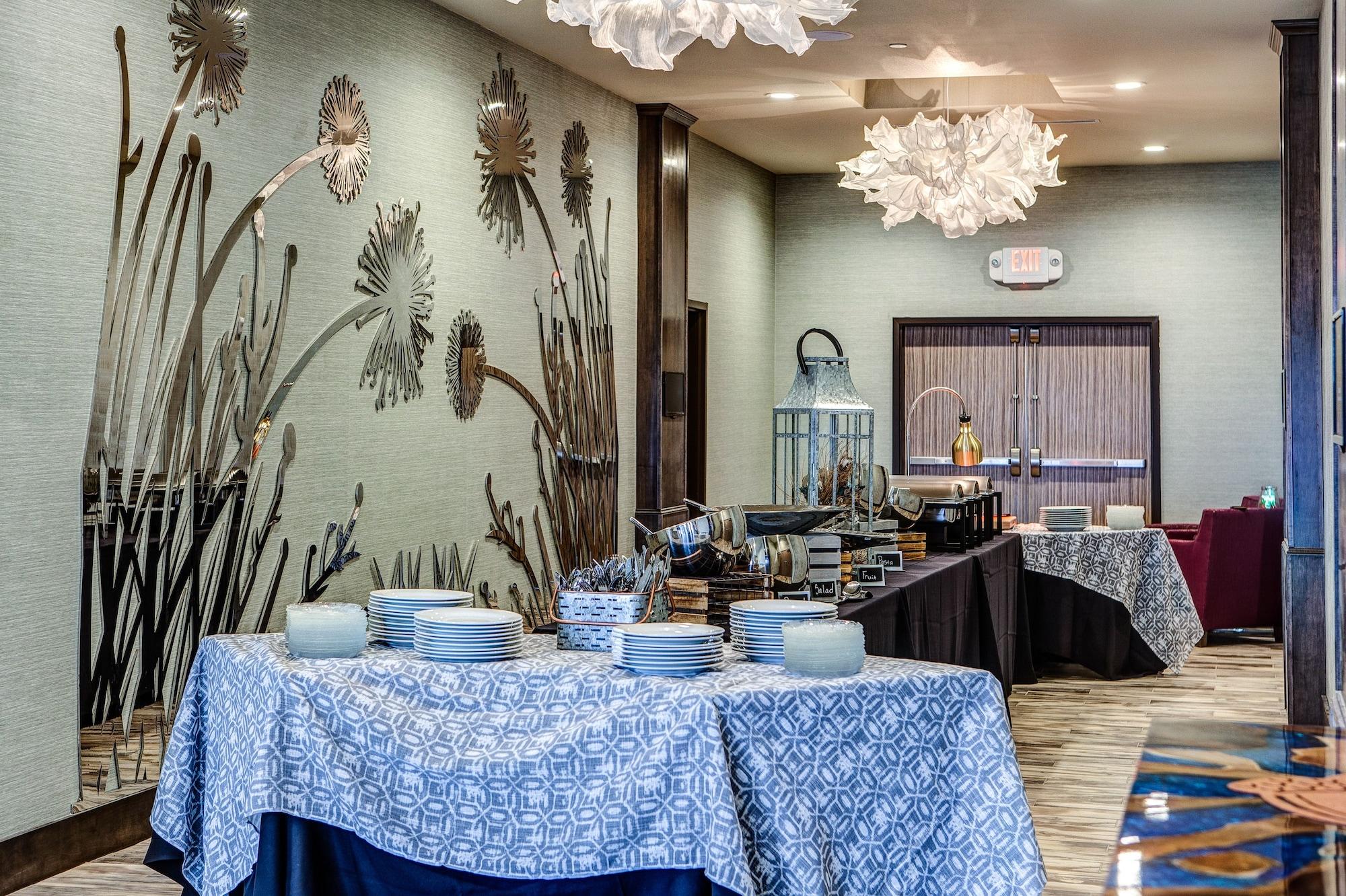 Hilton Garden Inn Топика Экстерьер фото