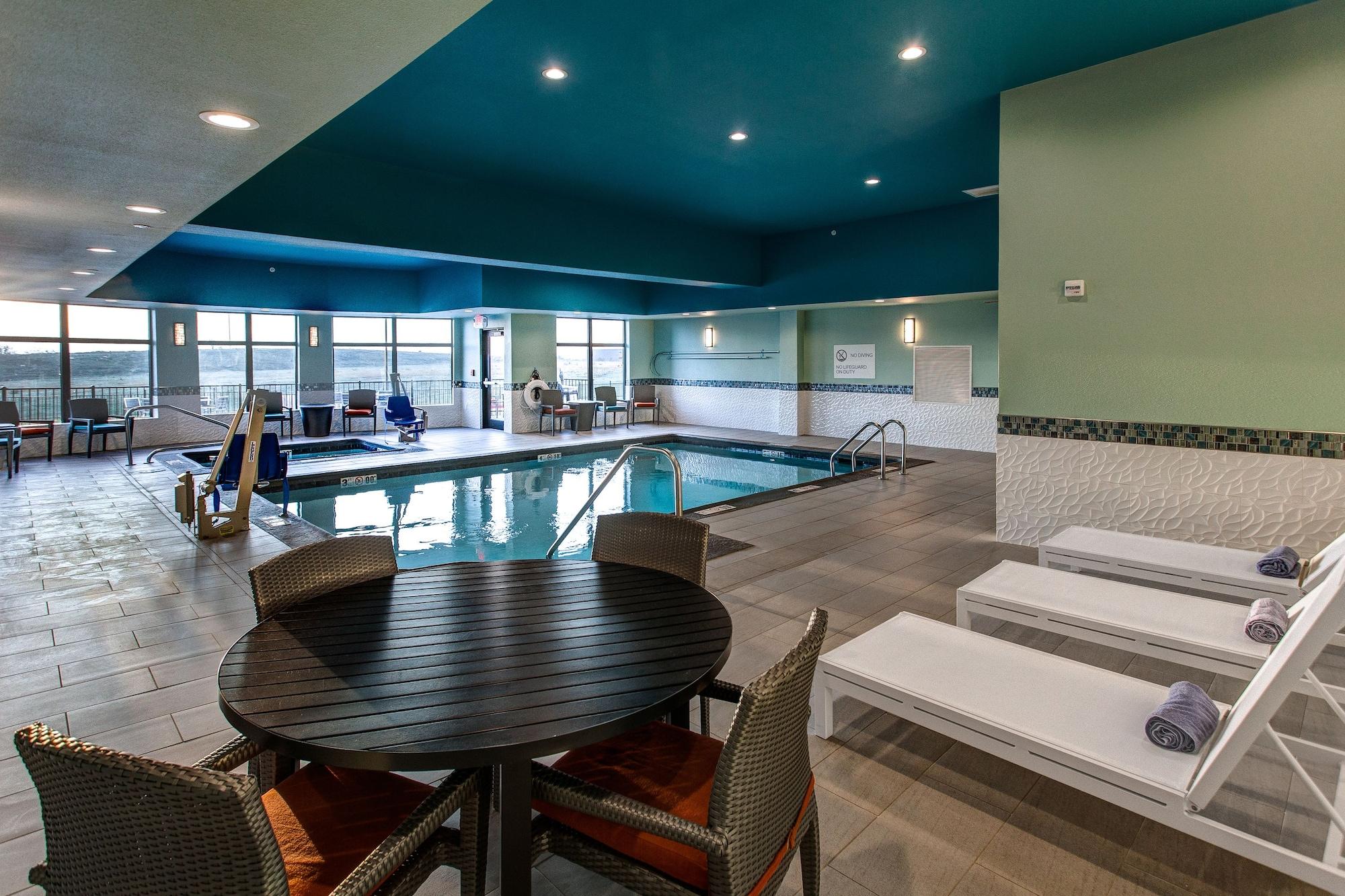 Hilton Garden Inn Топика Экстерьер фото