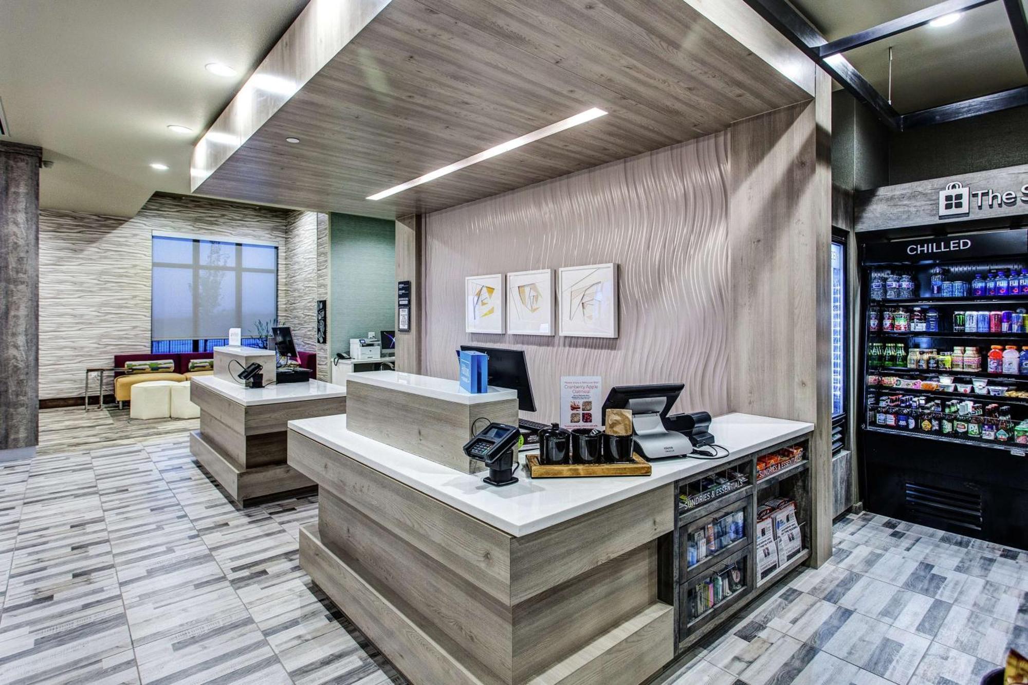 Hilton Garden Inn Топика Экстерьер фото